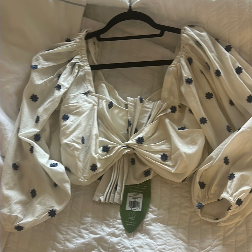 Cream Floral Puff Sleeve Top